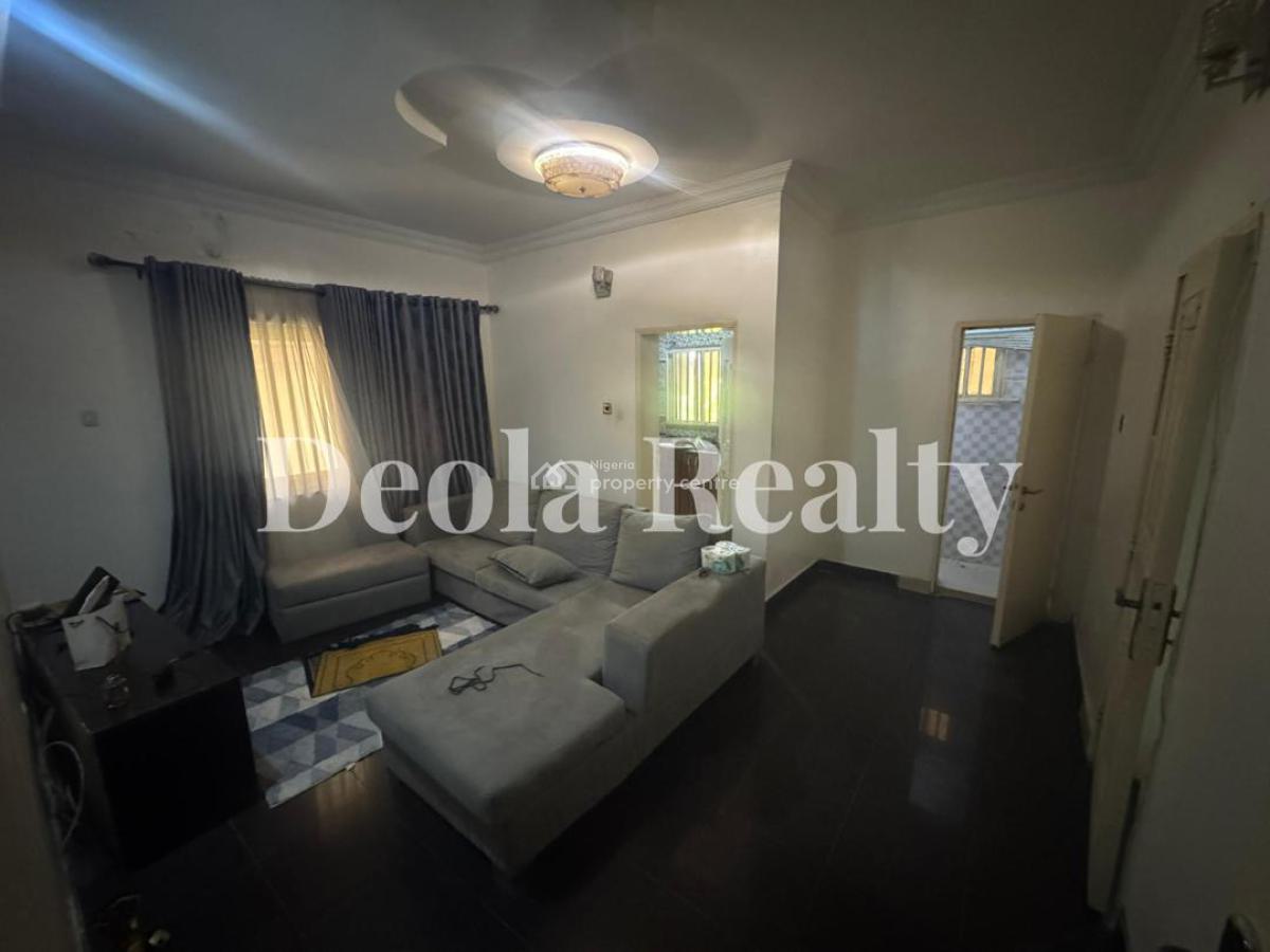 a Nice and Spacious 1 Bedroom Apartment in A1 Series, Off Admiralty Way, Lekki Phase 1, Lekki, Lagos, Flat / Apartment for Rent