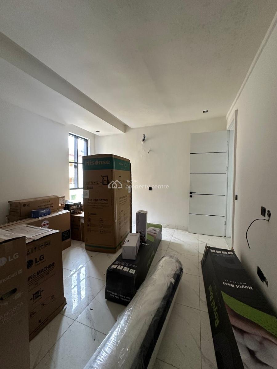 Cozy 2 Bedroom Apartment with Swimming Pool & Elevator, Ikate, Lekki, Lagos, Flat / Apartment for Rent