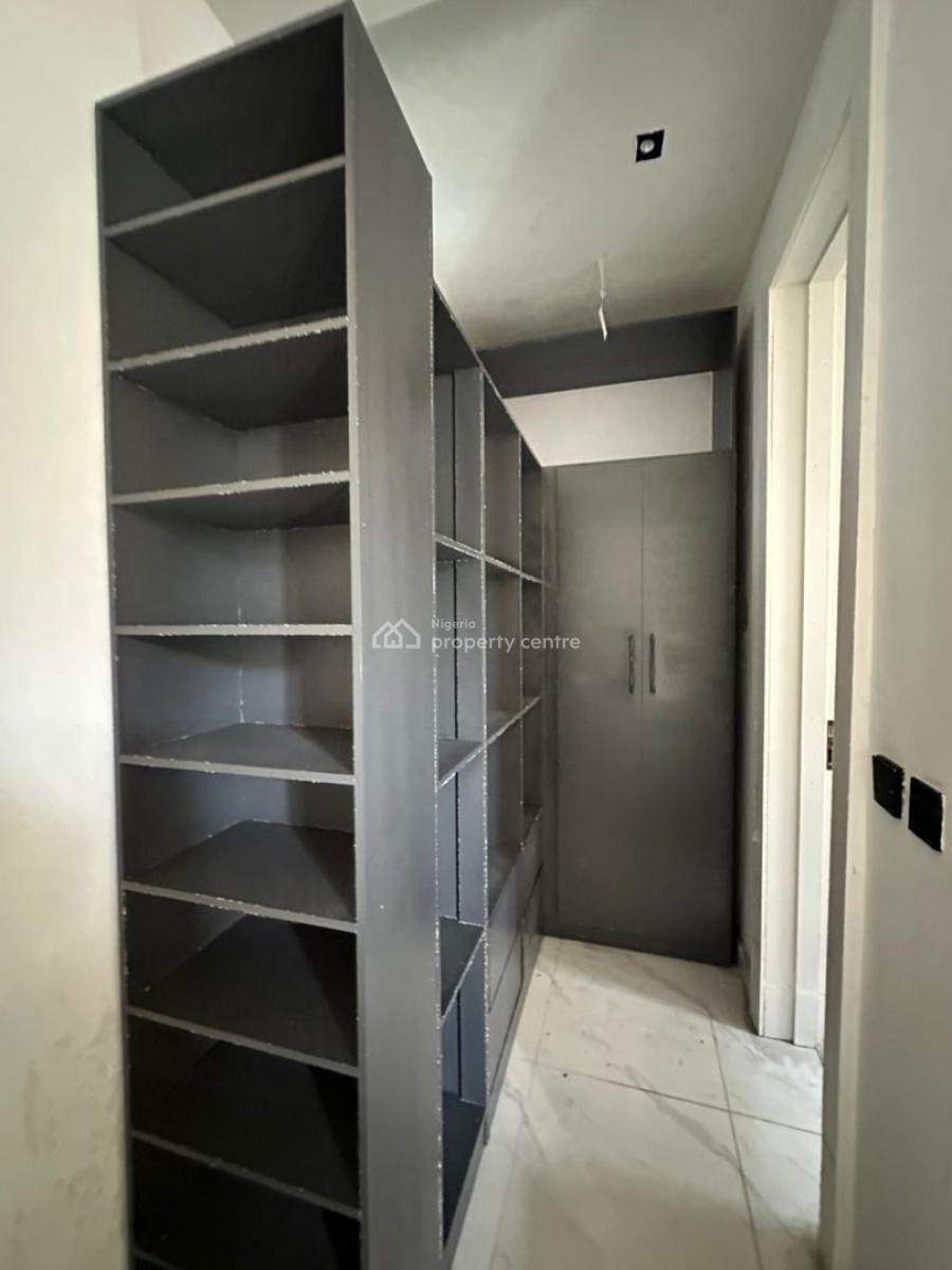Cozy 2 Bedroom Apartment with Swimming Pool & Elevator, Ikate, Lekki, Lagos, Flat / Apartment for Rent