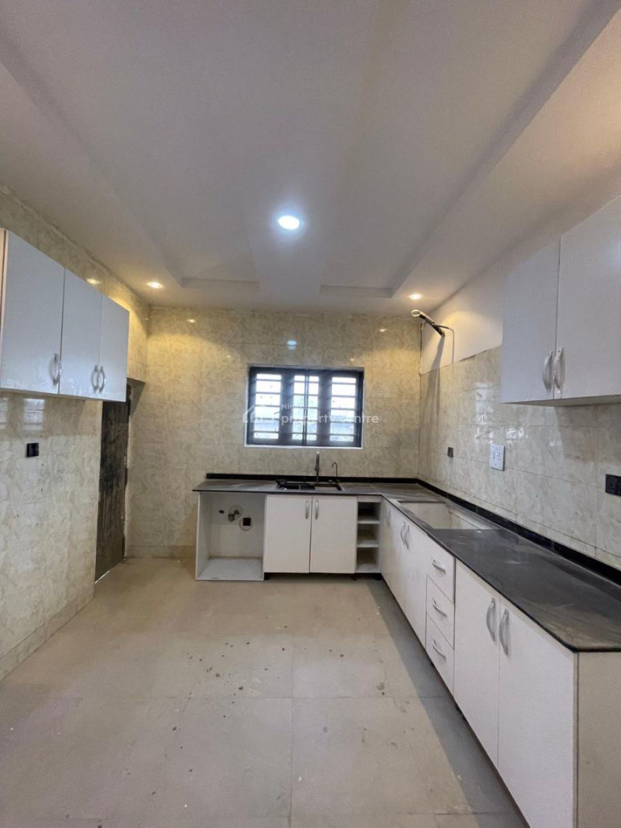 3 Bedroom Apartment, Allen, Ikeja, Lagos, Flat / Apartment for Sale