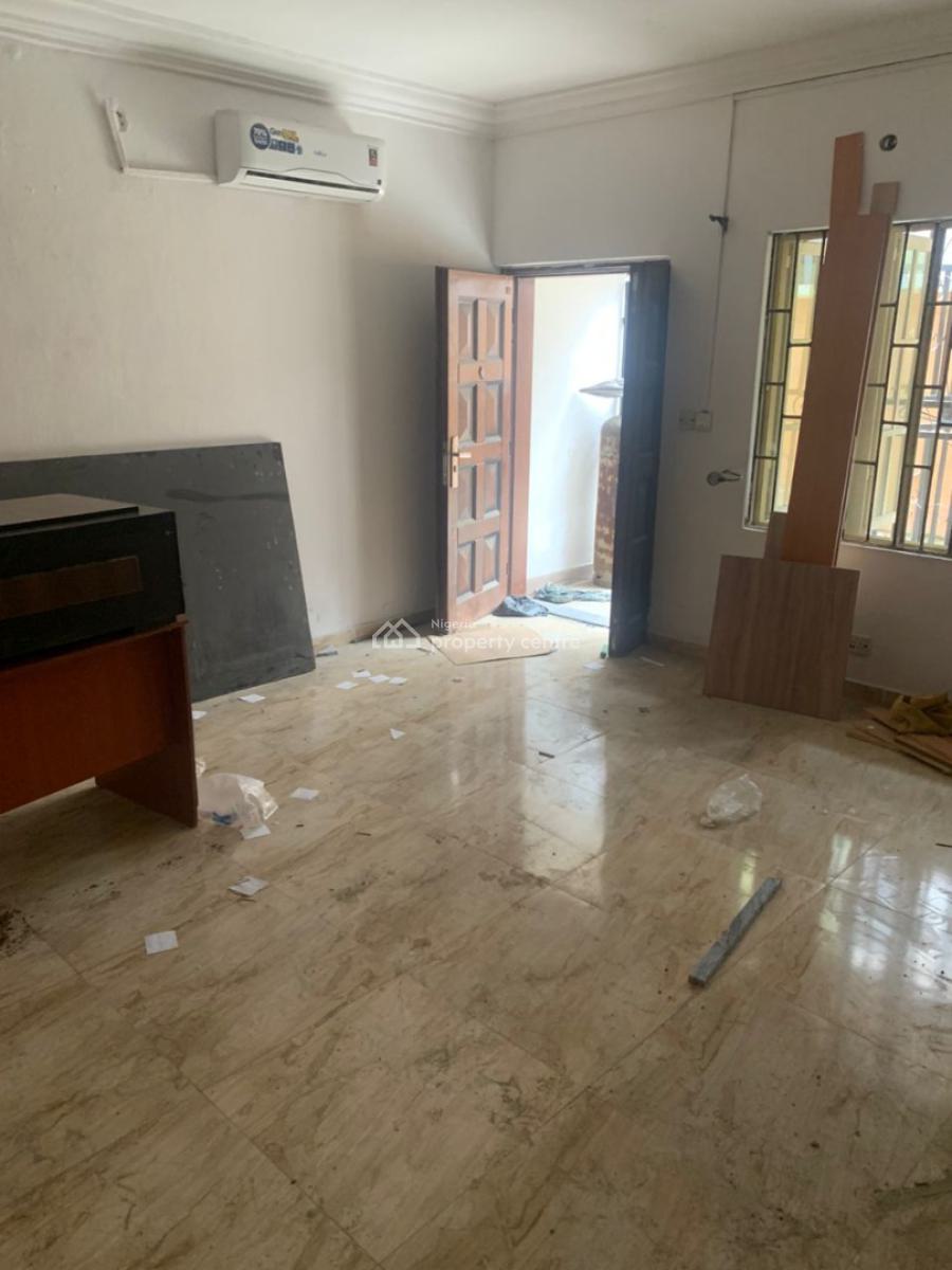 Expansive 2 Bedrooms Apartment, Orchid Road, Lekki, Lagos, Flat / Apartment for Rent