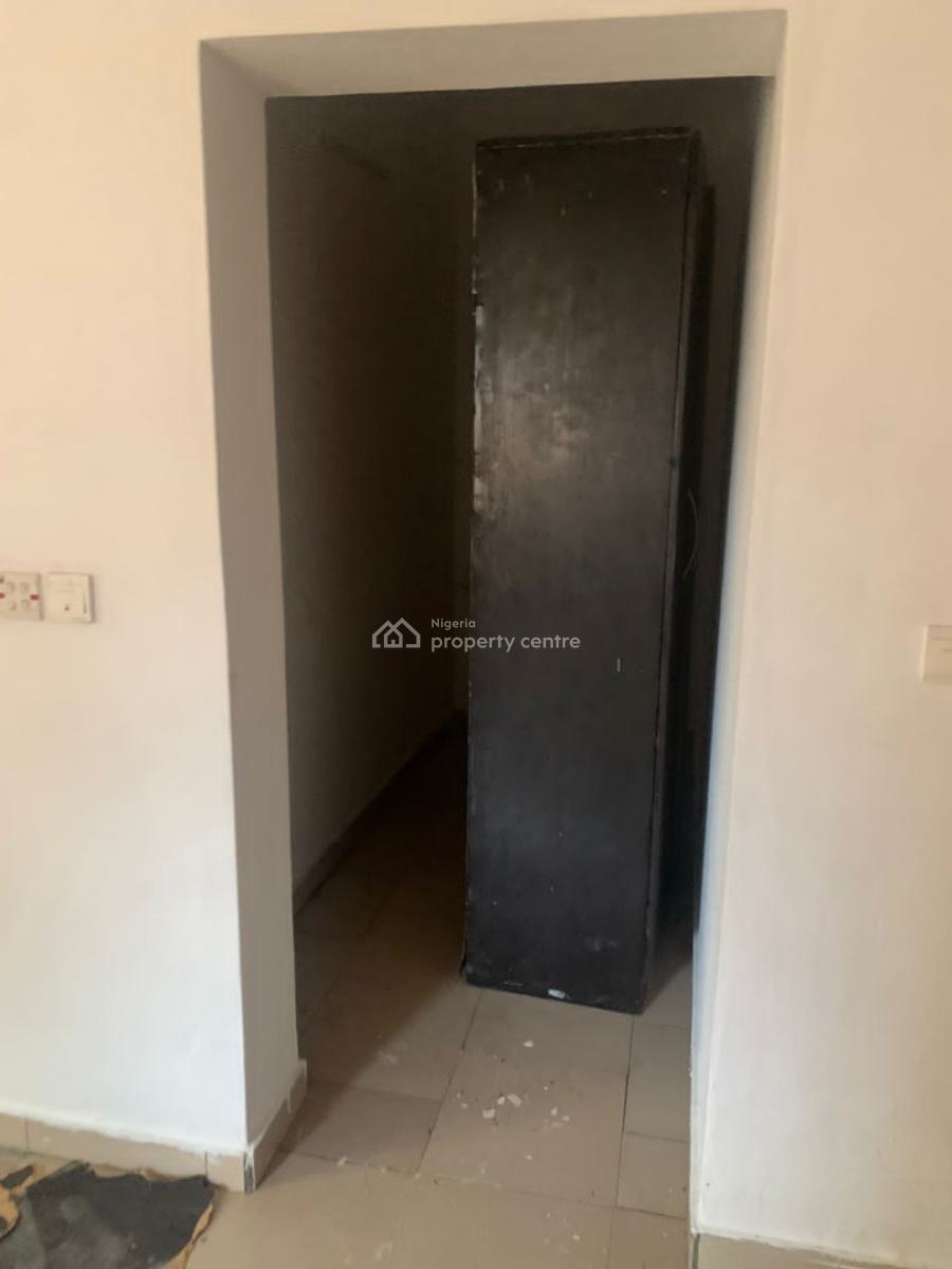 Expansive 2 Bedrooms Apartment, Orchid Road, Lekki, Lagos, Flat / Apartment for Rent