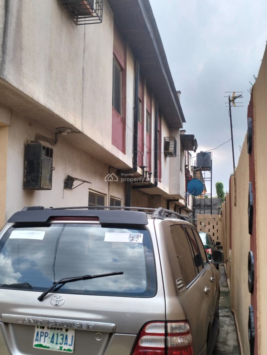 Well Maintained Duplex, Off Ori Oke Bus Stop Ikotun Isolo Ejigbo Road, Egbe, Lagos, Detached Duplex for Sale