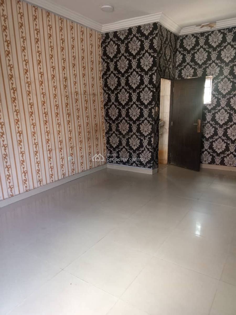 Shop Space, The Hub Plaza, 62 Addo Road, Ajah, Lagos, Shop for Rent