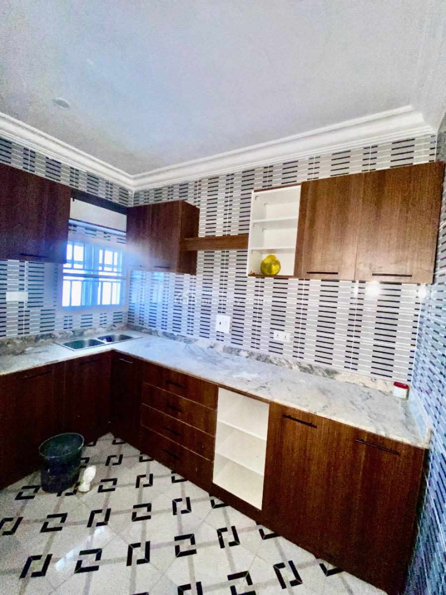 Very Massive and Spacious Three (3) Bedroom Detached Bungalow, By Lavista Court Estate, Galadimawa, Abuja, Semi-detached Bungalow for Rent