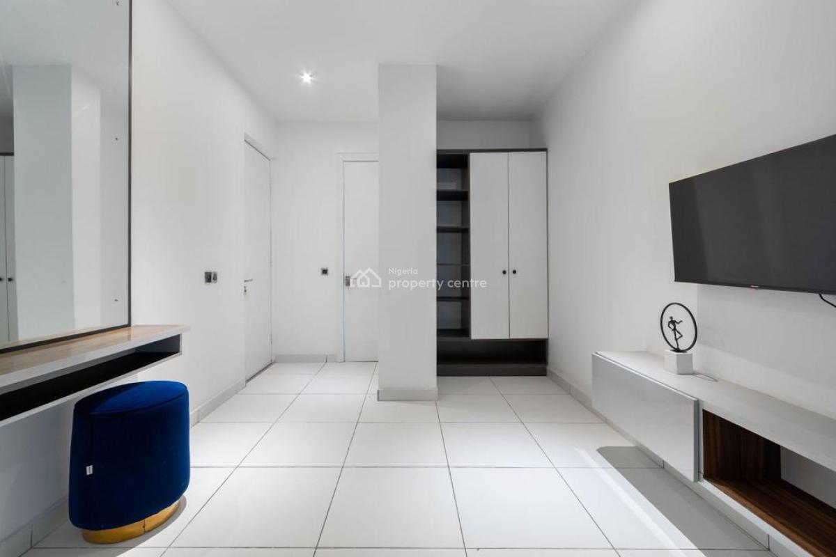 Luxury Four Bedroom with Beautiful Features, Lekki Phase 1, Lekki, Lagos, Flat / Apartment Short Let