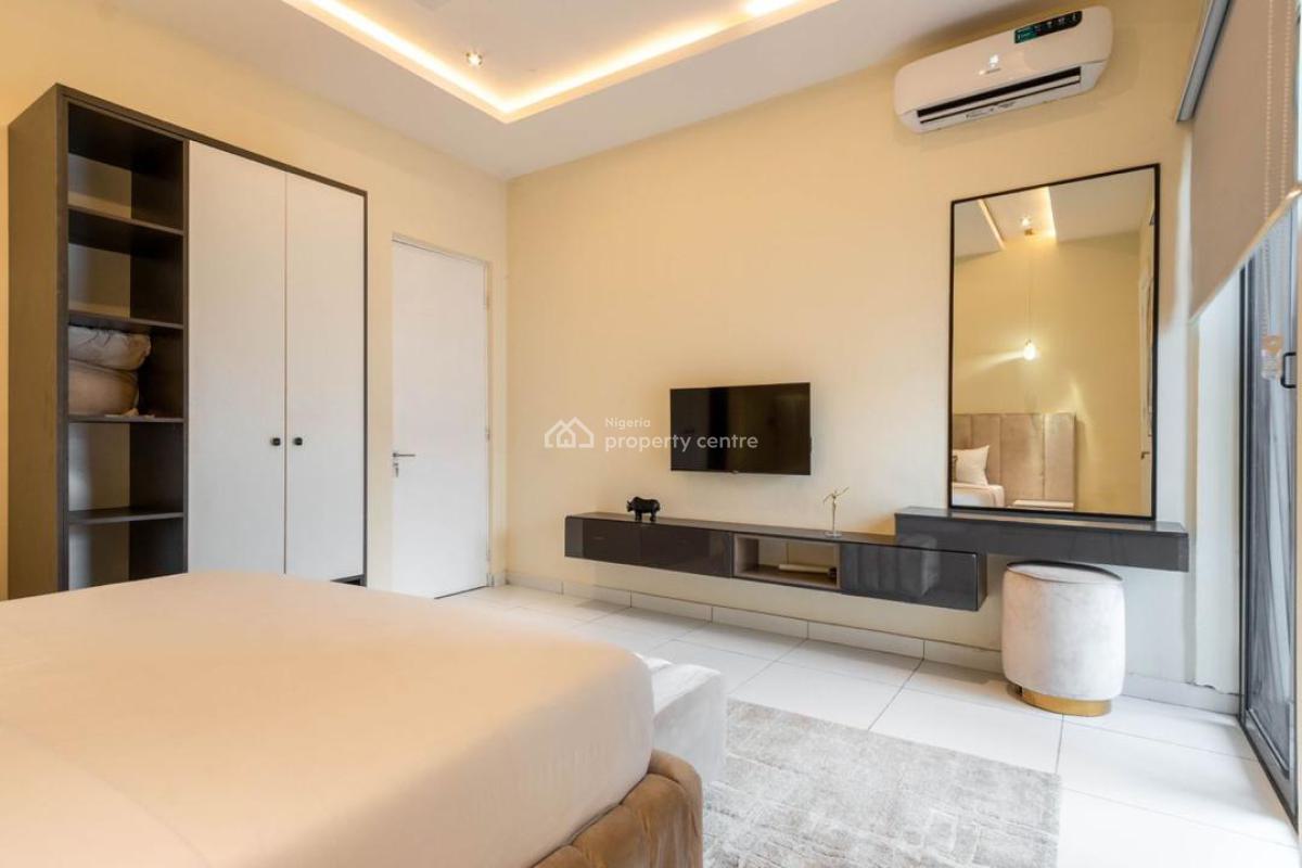 Luxury Four Bedroom with Beautiful Features, Lekki Phase 1, Lekki, Lagos, Flat / Apartment Short Let