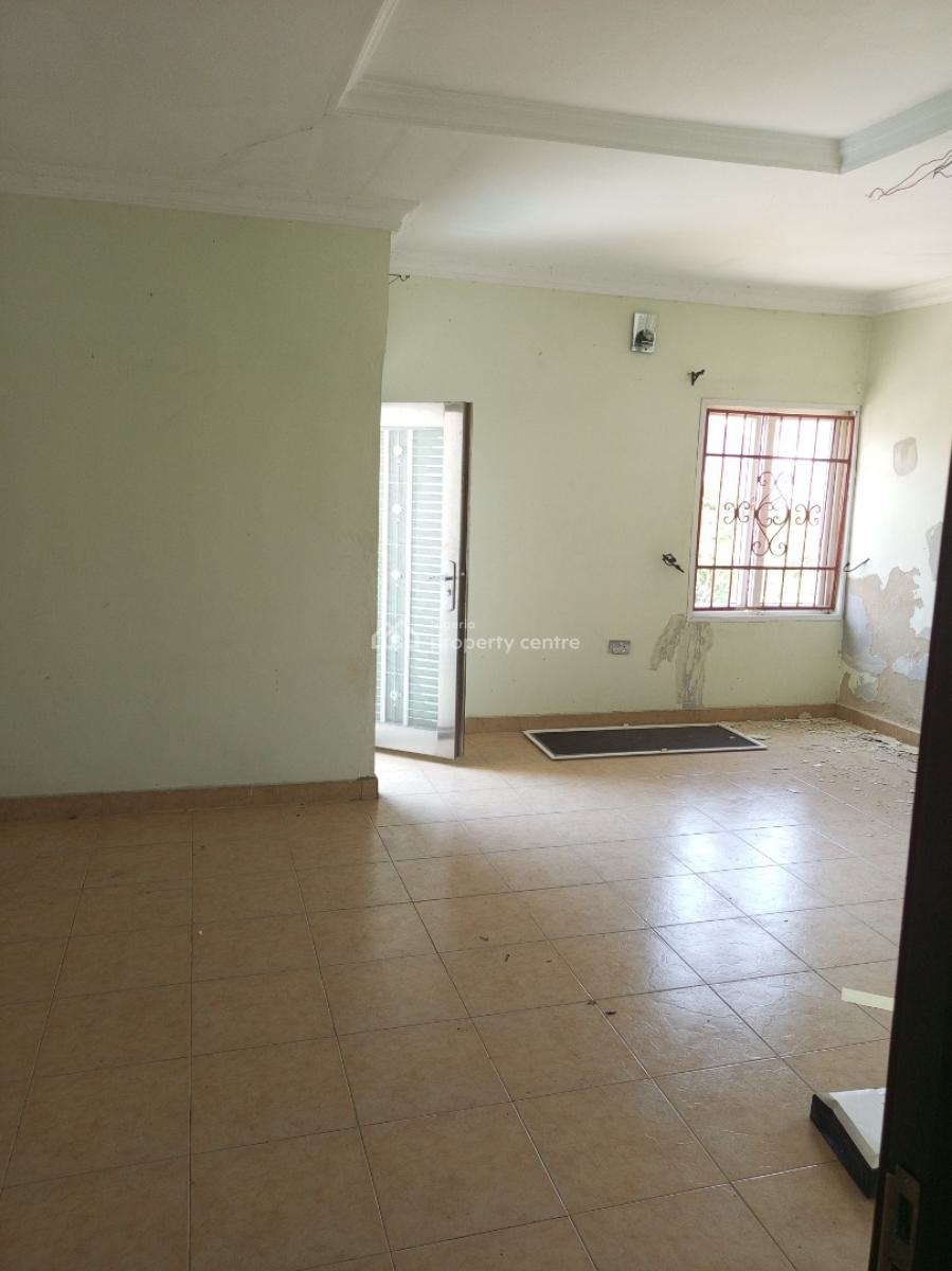 Studio Masters Bedroom Share Apartment, Idiroko Estate Opposite Emerald Estate, Off Mobil Road, Ilaje, Ajah, Lagos, Self Contain (single Rooms) for Rent