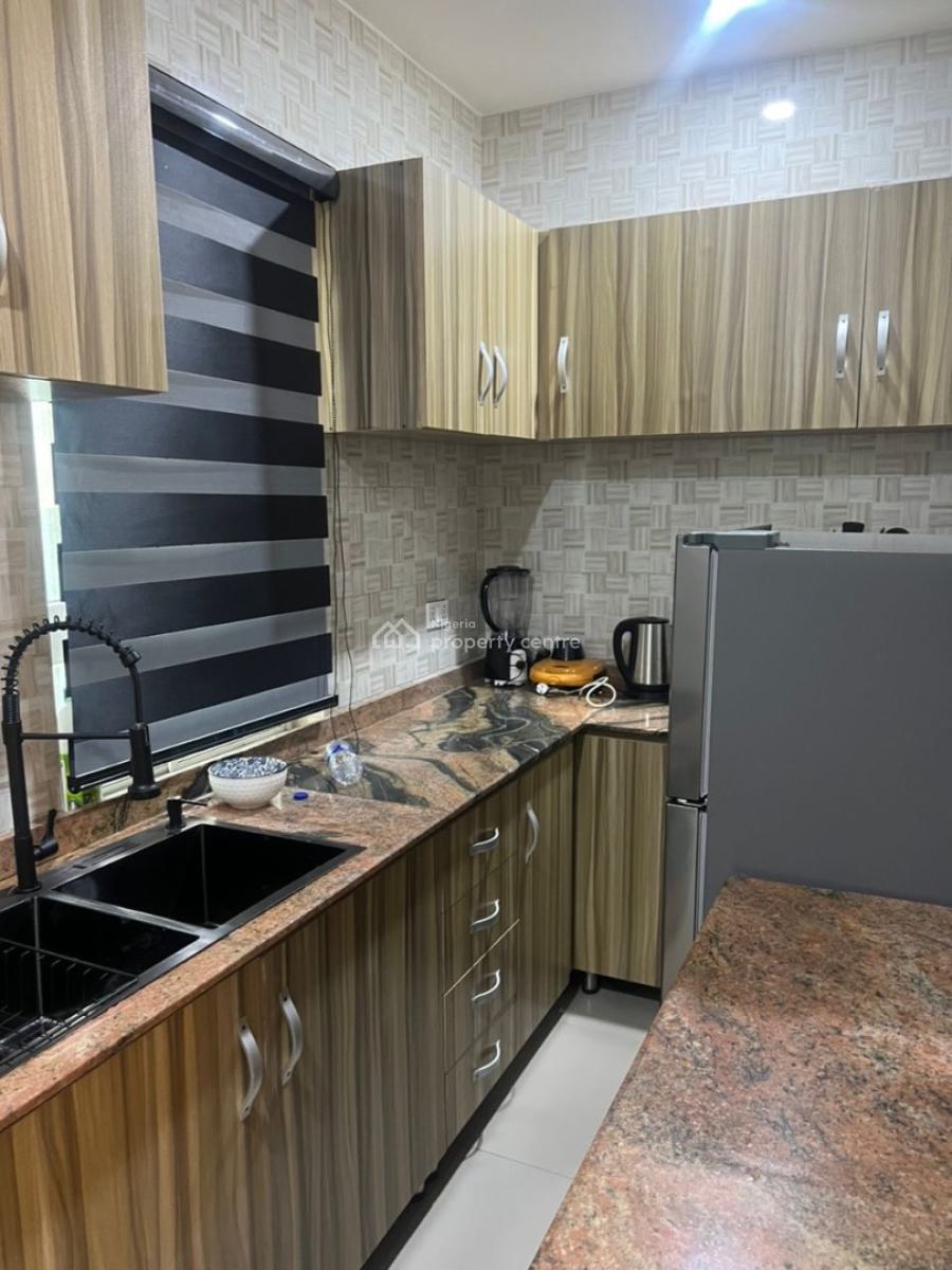 Lovely 2 - Bedroom Apartment, Gra, Ogudu, Lagos, Flat / Apartment Short Let