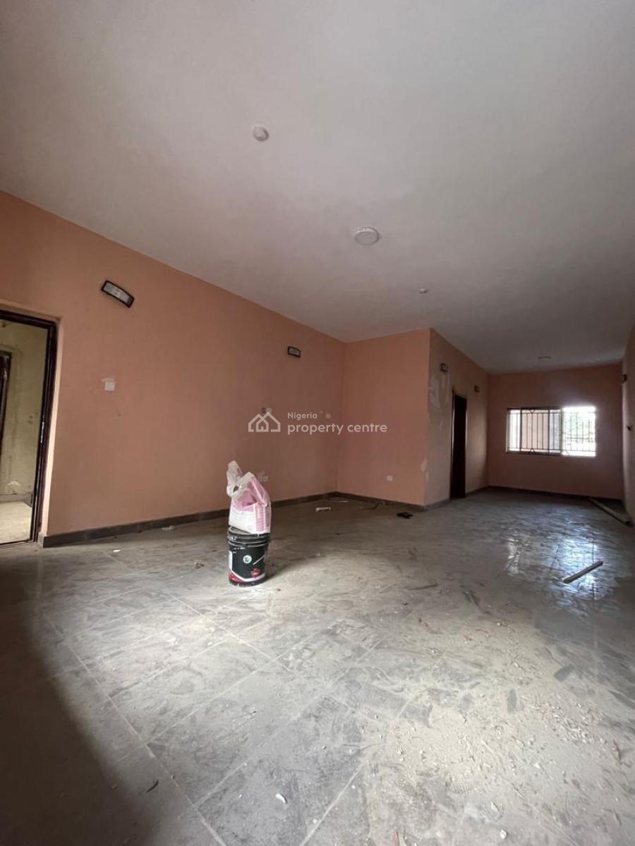 Spacious 3 Bedroom Apartment, Costain, Yaba, Lagos, Flat / Apartment for Rent