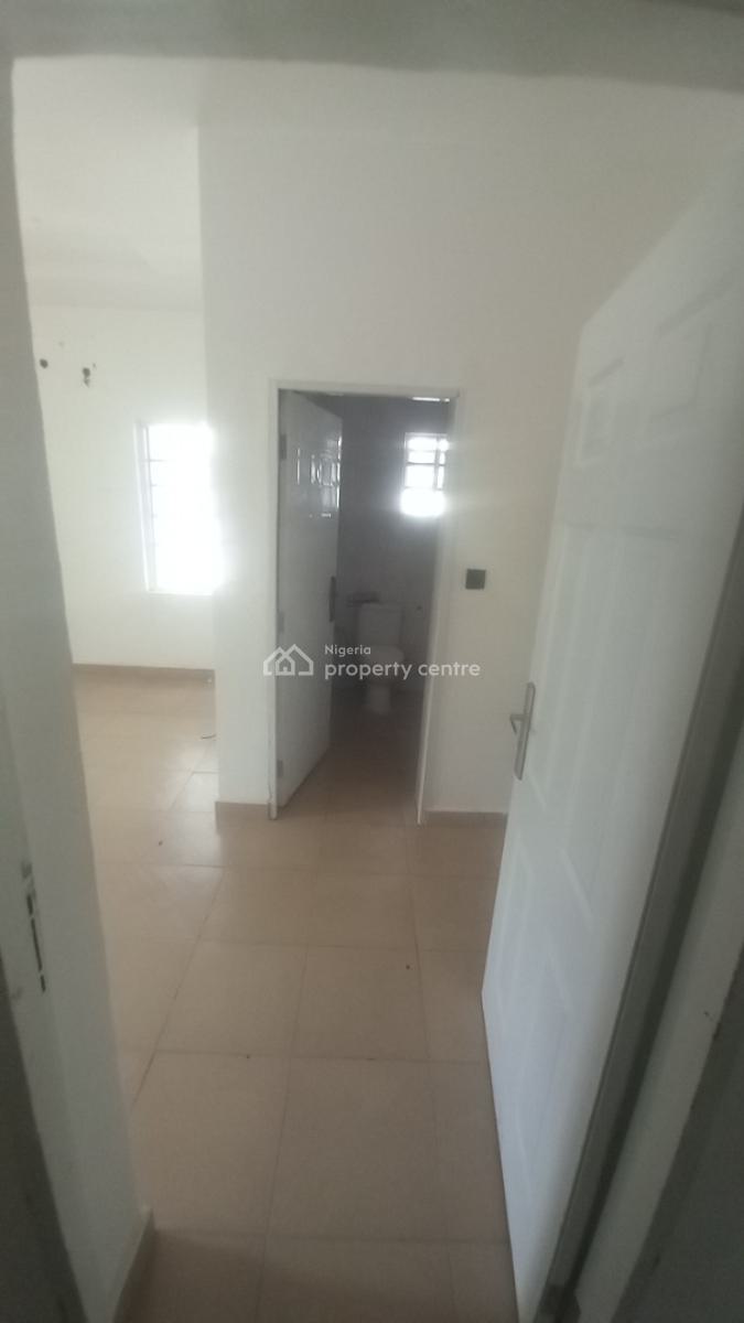 Tastefully Finished & Spacious 2 Bedrooms Flat, News Engineering, Dawaki, Gwarinpa, Abuja, Flat / Apartment for Rent