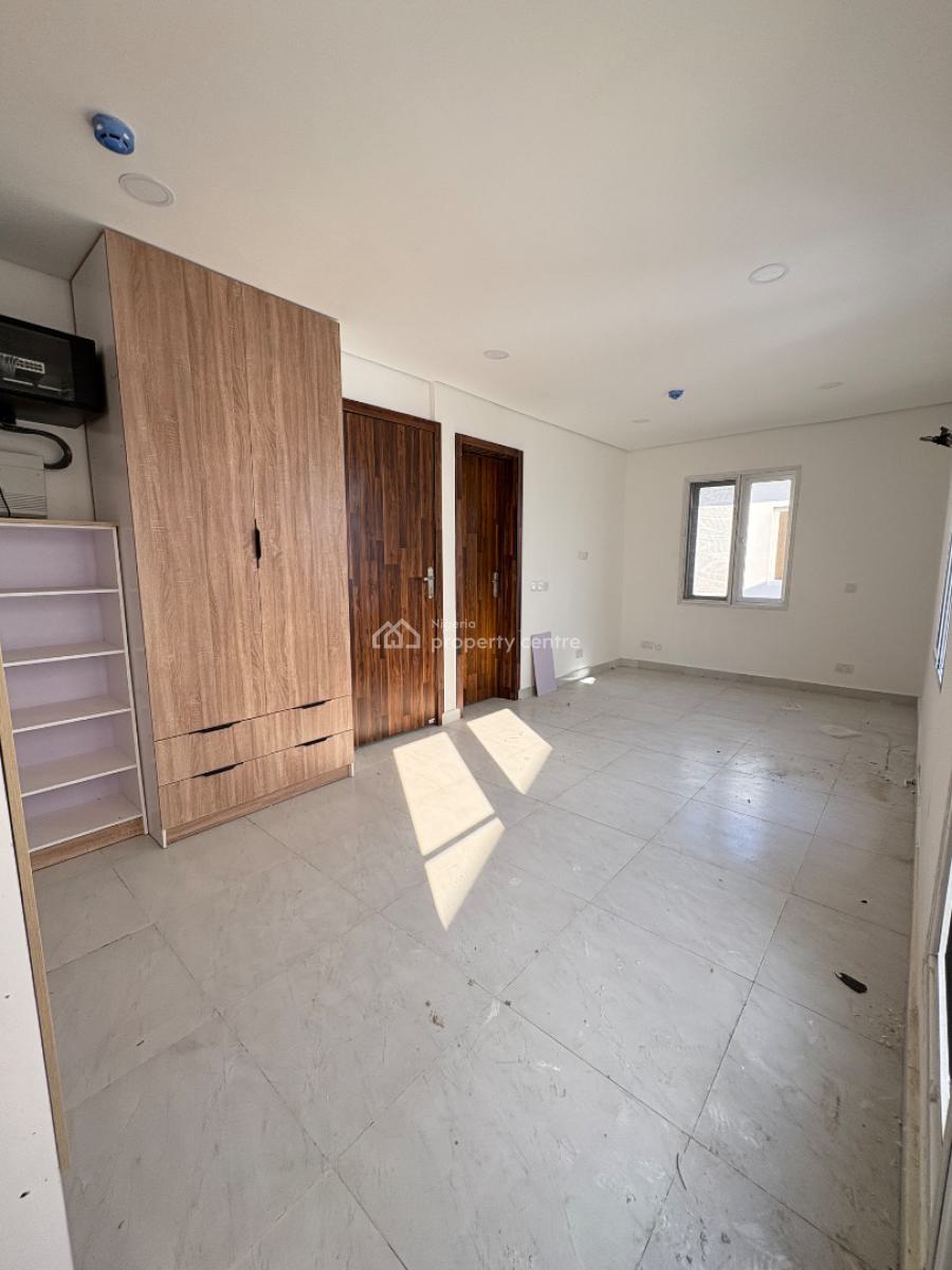 Luxurious 4-bedroom Semi-detached Duplex + Study & Bq  Secured Estate, Chevron, Lekki, Lagos, Semi-detached Duplex for Rent