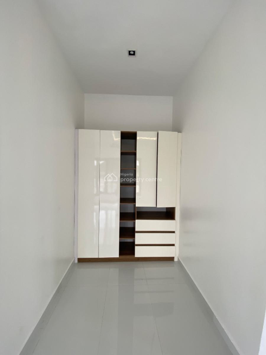 Lovely 5 Bed Mansion in a Secured Estate, Pinnock Beach, Osapa, Lekki, Lagos, Detached Duplex for Sale