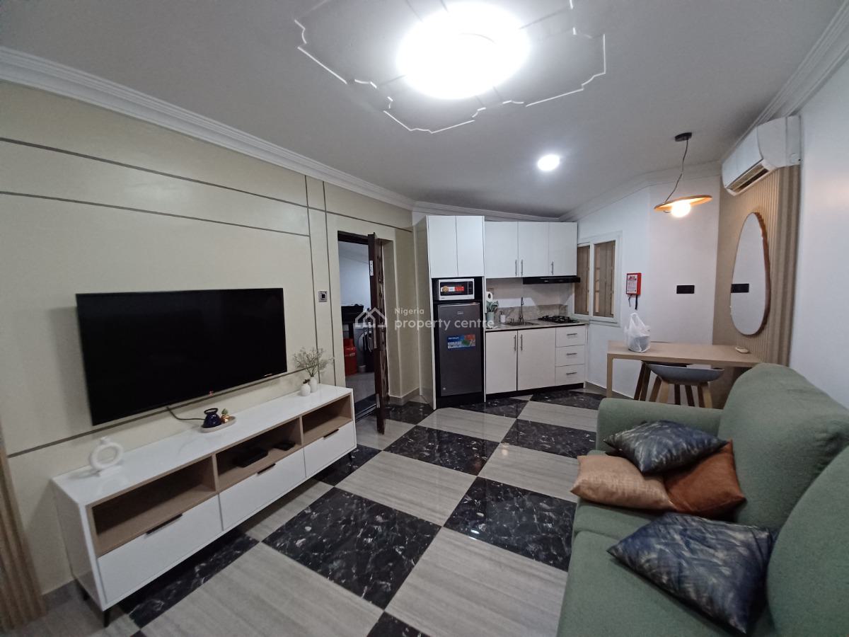 Exquisite 1-bedroom Apartment in Ministers Hill, Ministers Hill, Maitama District, Abuja, Mini Flat (room and Parlour) Short Let