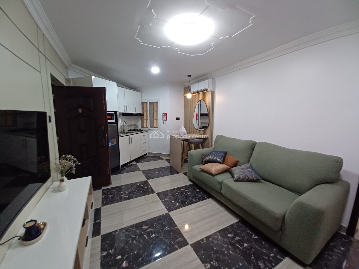 Exquisite 1-bedroom Apartment in Ministers Hill, Ministers Hill, Maitama District, Abuja, Mini Flat (room and Parlour) Short Let