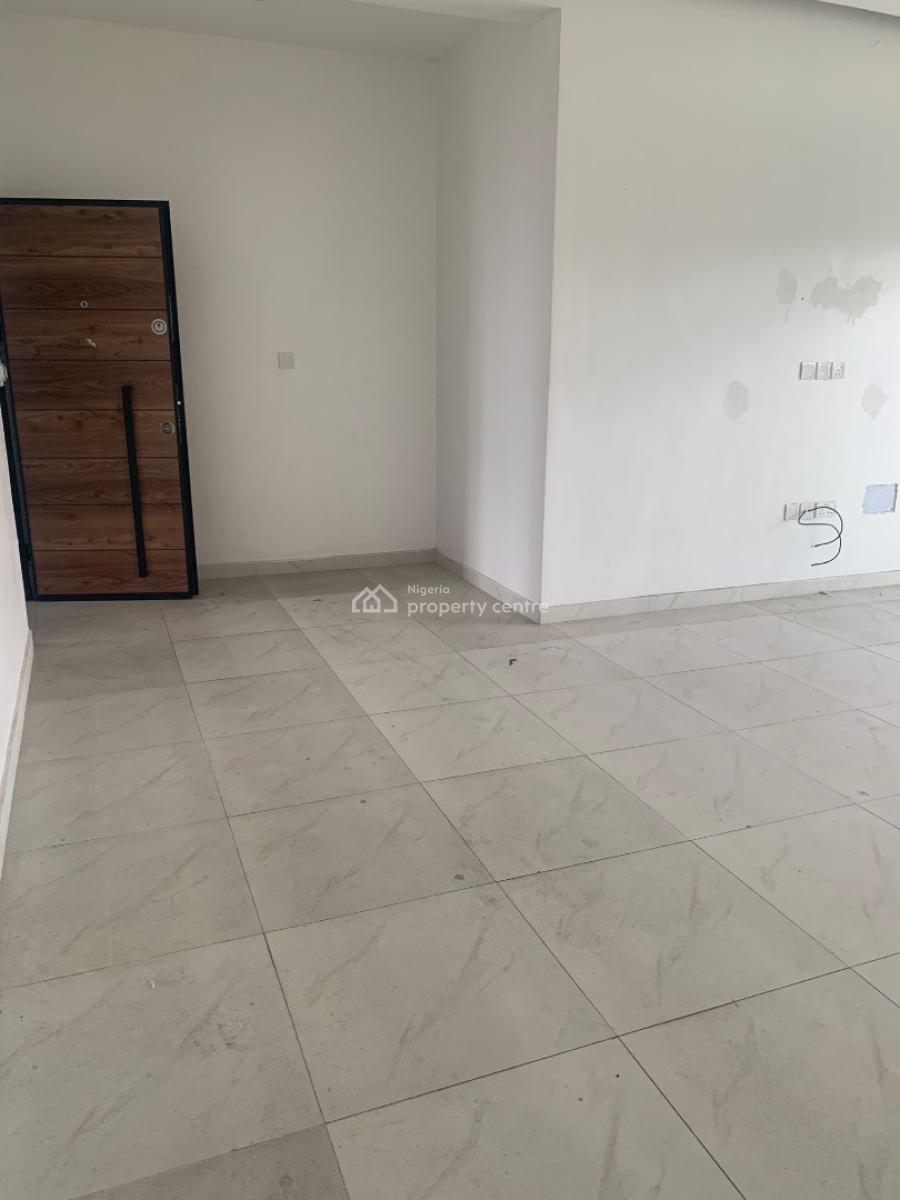 Spacious and Well Maintained 1 Bedroom Apartment ., Adeniyi Jones, Ikeja, Lagos, Mini Flat (room and Parlour) for Sale