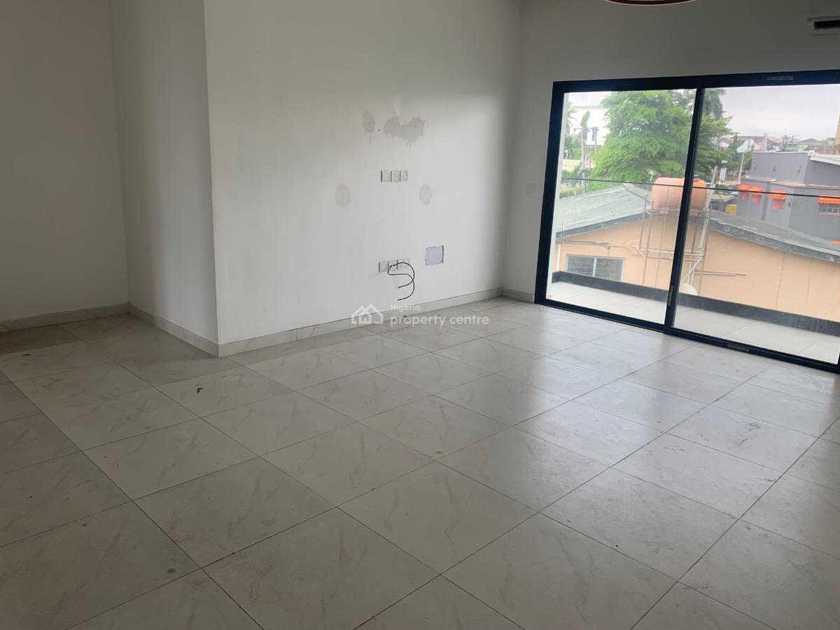 Spacious and Well Maintained 1 Bedroom Apartment ., Adeniyi Jones, Ikeja, Lagos, Mini Flat (room and Parlour) for Sale