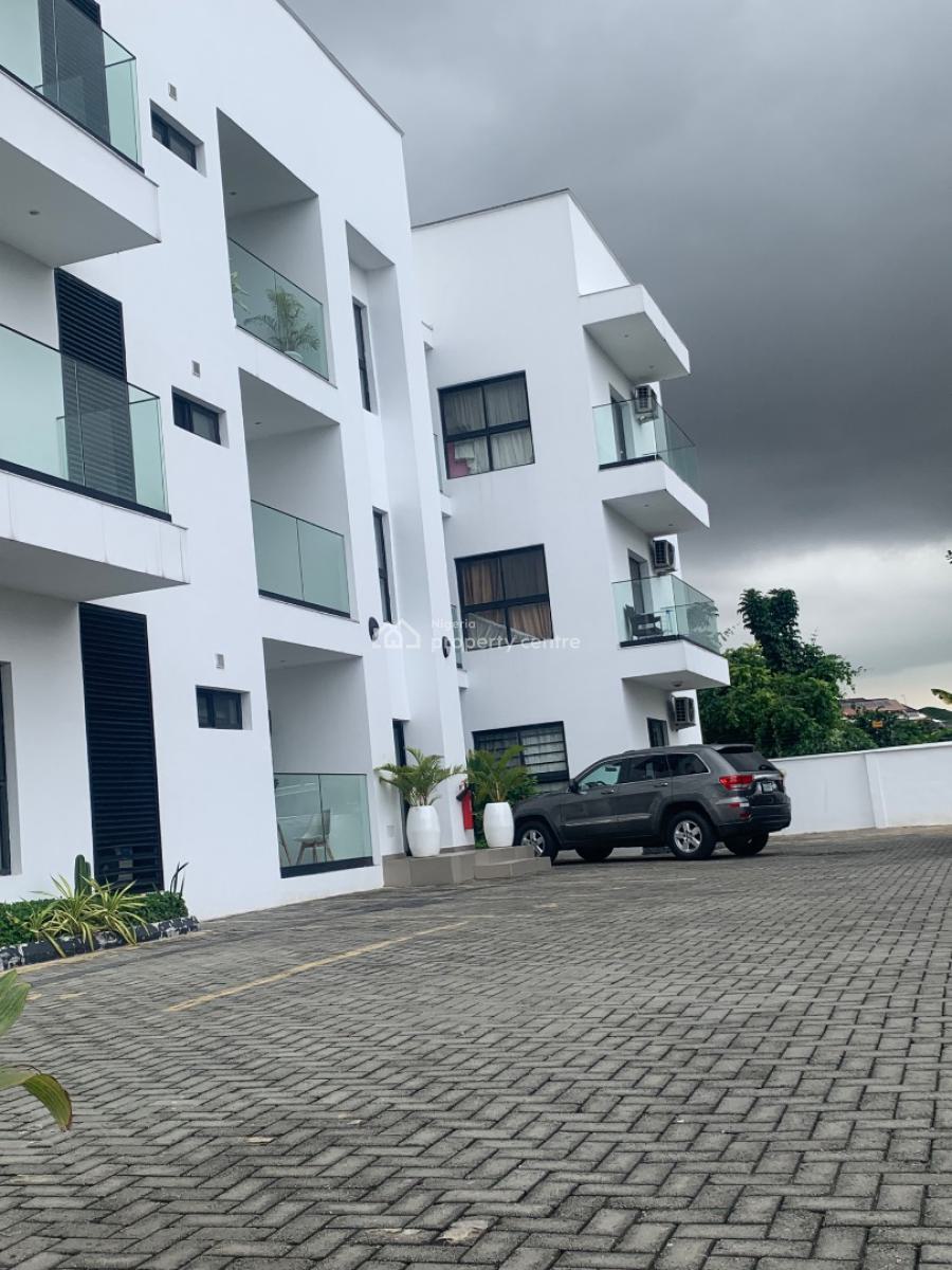 Spacious and Well Maintained 1 Bedroom Apartment ., Adeniyi Jones, Ikeja, Lagos, Mini Flat (room and Parlour) for Sale