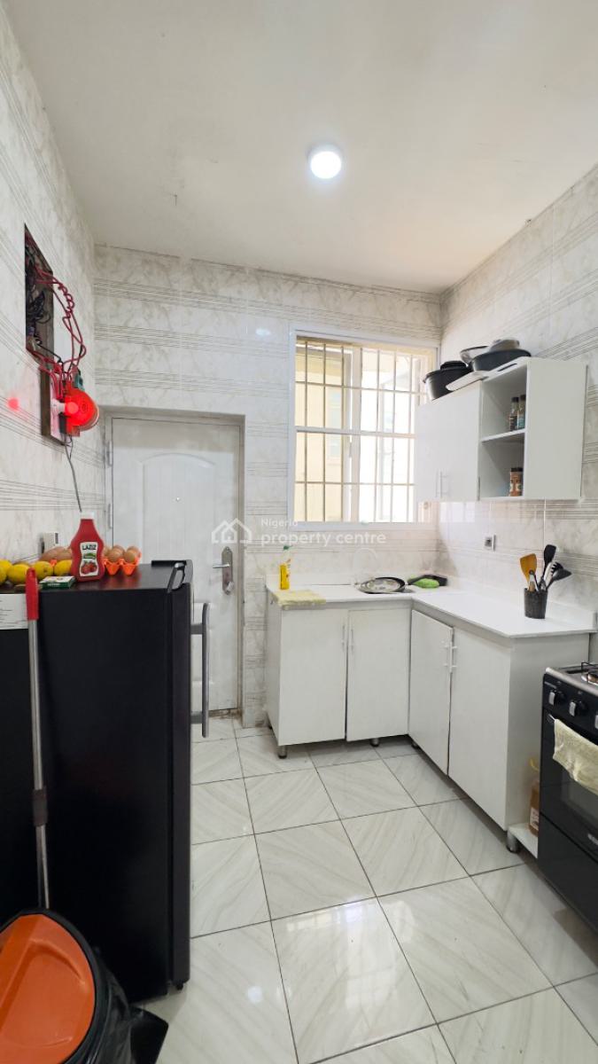 Xtra-spacious 3 Bedroom Flat, Off 3rd Ave Gwarinpa, Gwarinpa, Abuja, Flat / Apartment for Rent