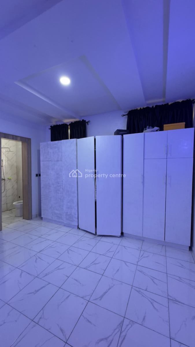 Xtra-spacious 3 Bedroom Flat, Off 3rd Ave Gwarinpa, Gwarinpa, Abuja, Flat / Apartment for Rent
