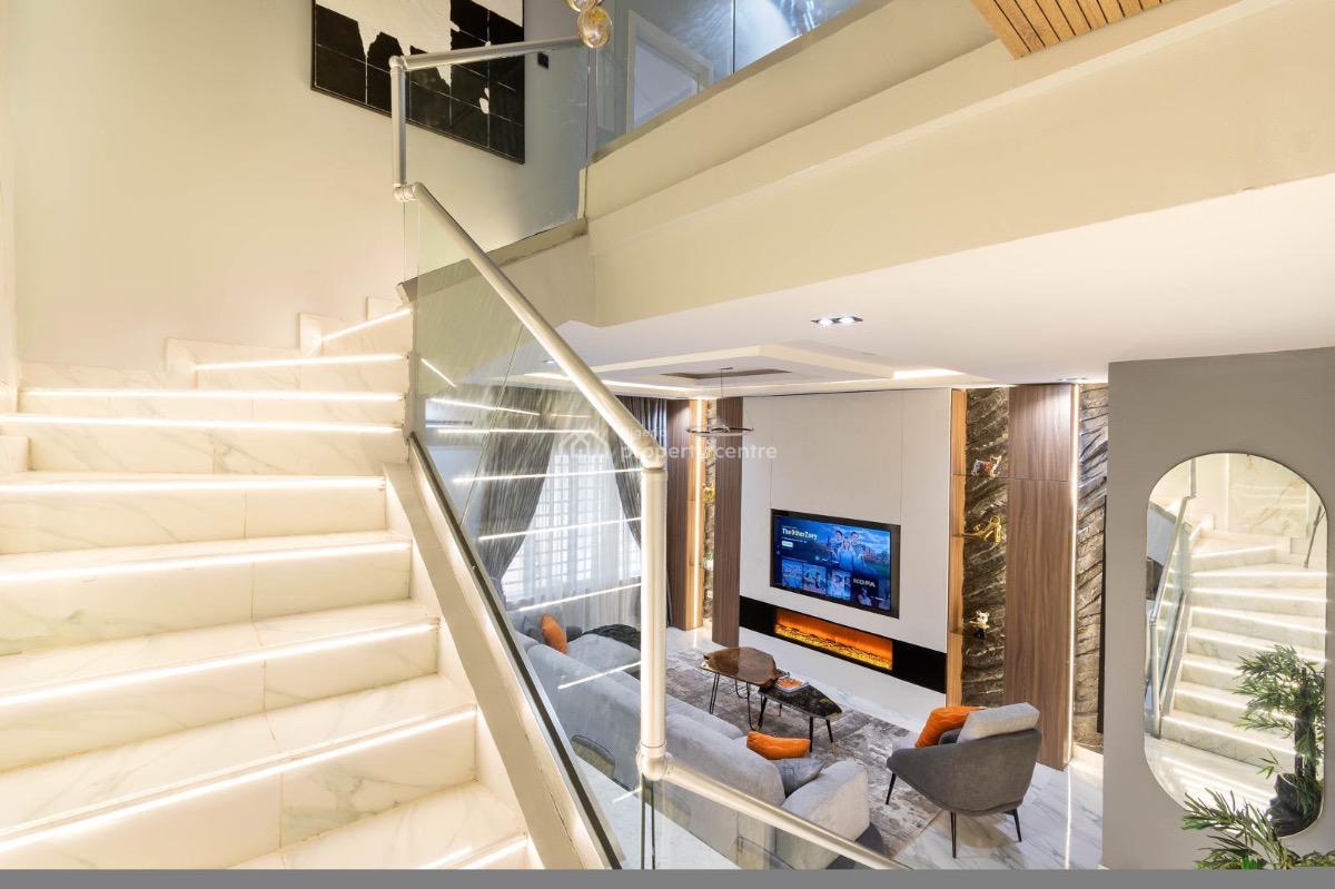 a Luxurious 3 Bedroom Apartment at Lekki Phase 1 with Dazzling City Vi, Lekki Phase 1, Lekki, Lagos, Flat / Apartment Short Let