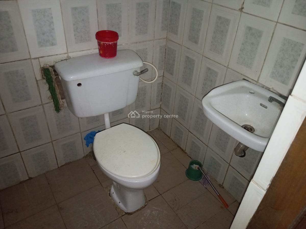 a Nice Room Bq, Lekki Scheme 2, Ajiwe, Ajah, Lagos, Self Contain (single Rooms) for Rent