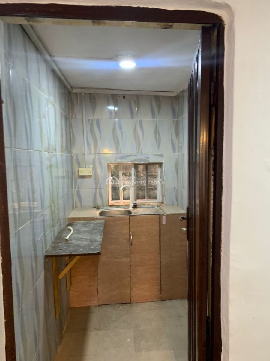 Luxury 2 Bedroom Flat, Gra Phase 1, Magodo, Lagos, Flat / Apartment for Rent