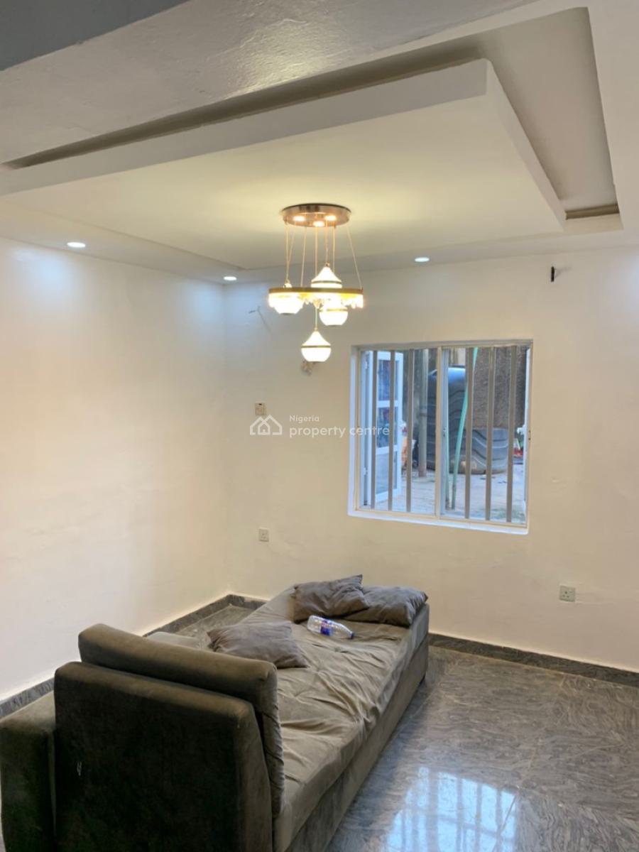 2 Bedroom Apartment, Olowora, Magodo, Lagos, Flat / Apartment for Rent