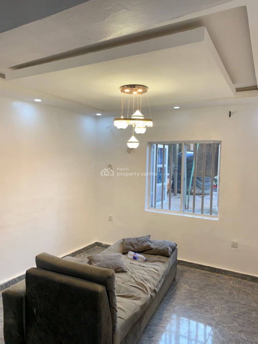 2 Bedroom Apartment, Olowora, Magodo, Lagos, Flat / Apartment for Rent