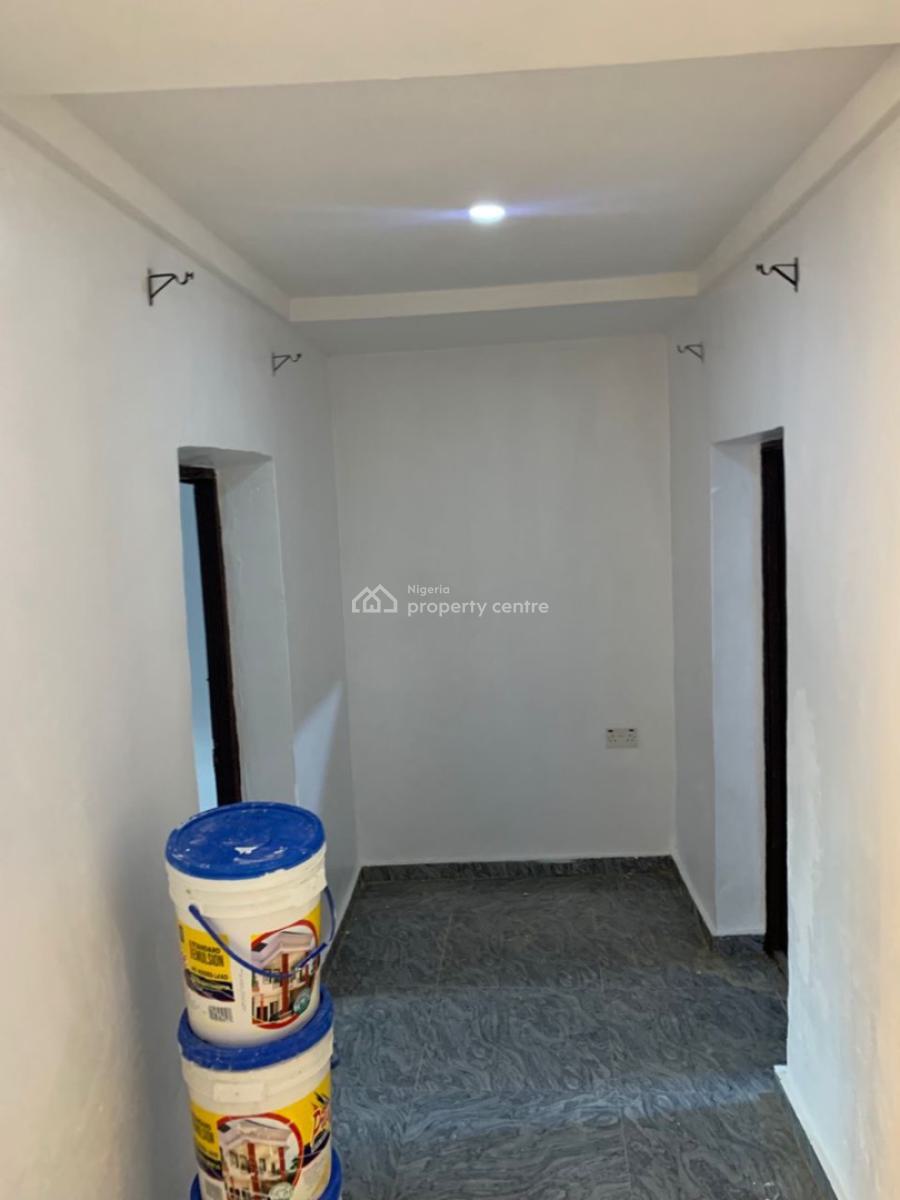 2 Bedroom Apartment, Olowora, Magodo, Lagos, Flat / Apartment for Rent