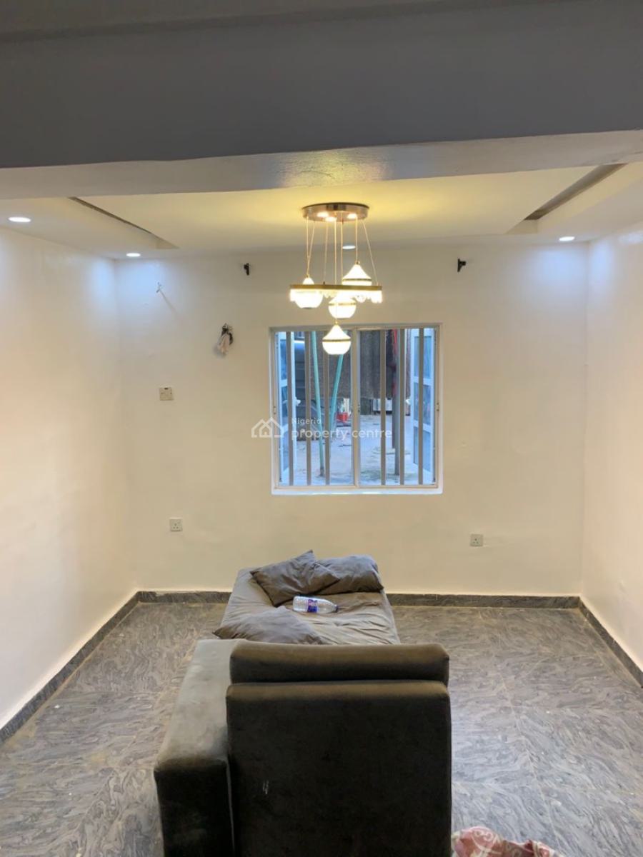 2 Bedroom Apartment, Olowora, Magodo, Lagos, Flat / Apartment for Rent