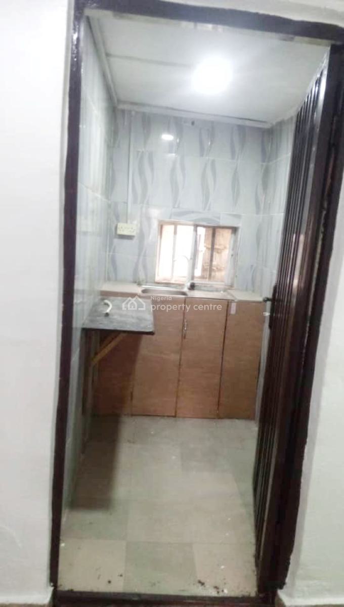 Luxury 2 Bedroom Apartment, Olowora, Omole Phase 2, Ikeja, Lagos, Flat / Apartment for Rent