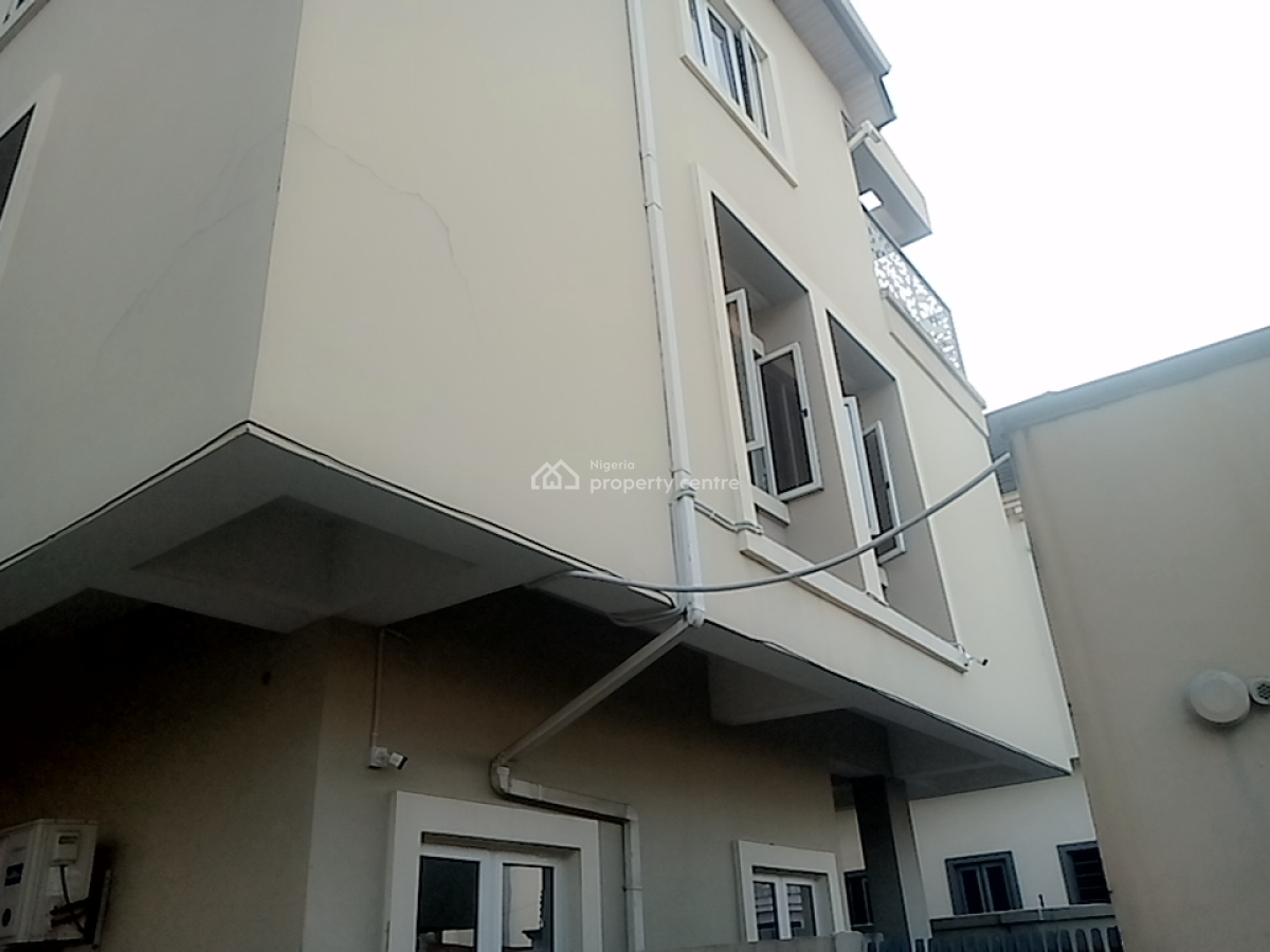 a Neatly and Massively Built 4 Bedroom Flat, Agungi, Lekki, Lagos, Flat / Apartment for Rent