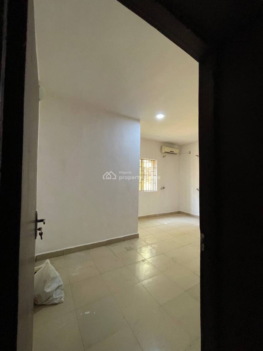 Discover Modern Living in Our 2 Bedroom Ensuite, Orchid Road, Lekki, Lagos, Flat / Apartment for Rent