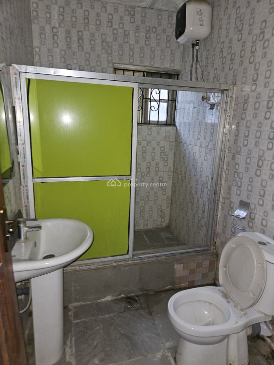 Sharp and Spacious Three Bedrooms Apartment in a Good Area, Badore, Ajah, Lagos, Flat / Apartment for Rent