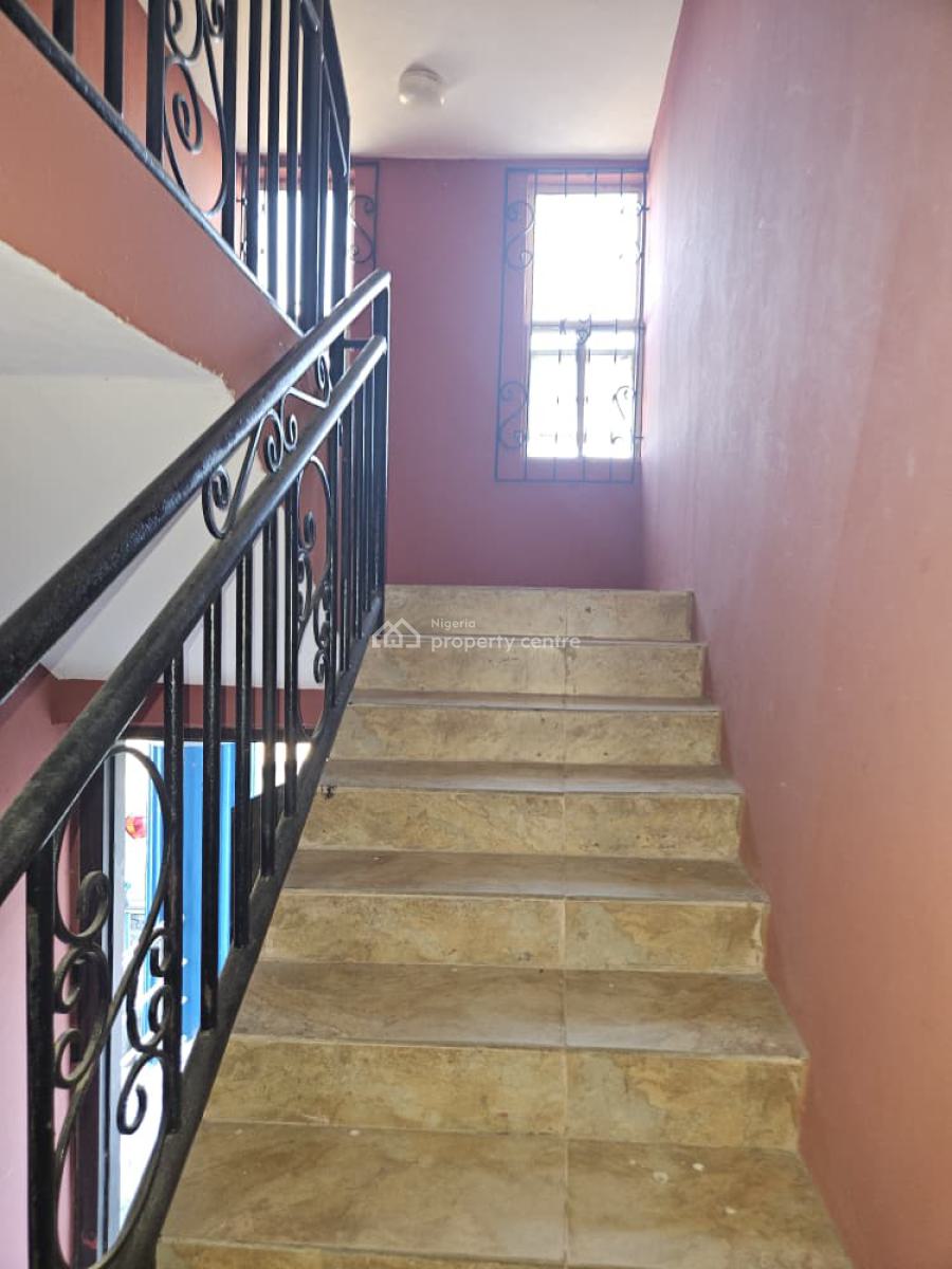Sharp and Spacious Three Bedrooms Apartment in a Good Area, Badore, Ajah, Lagos, Flat / Apartment for Rent