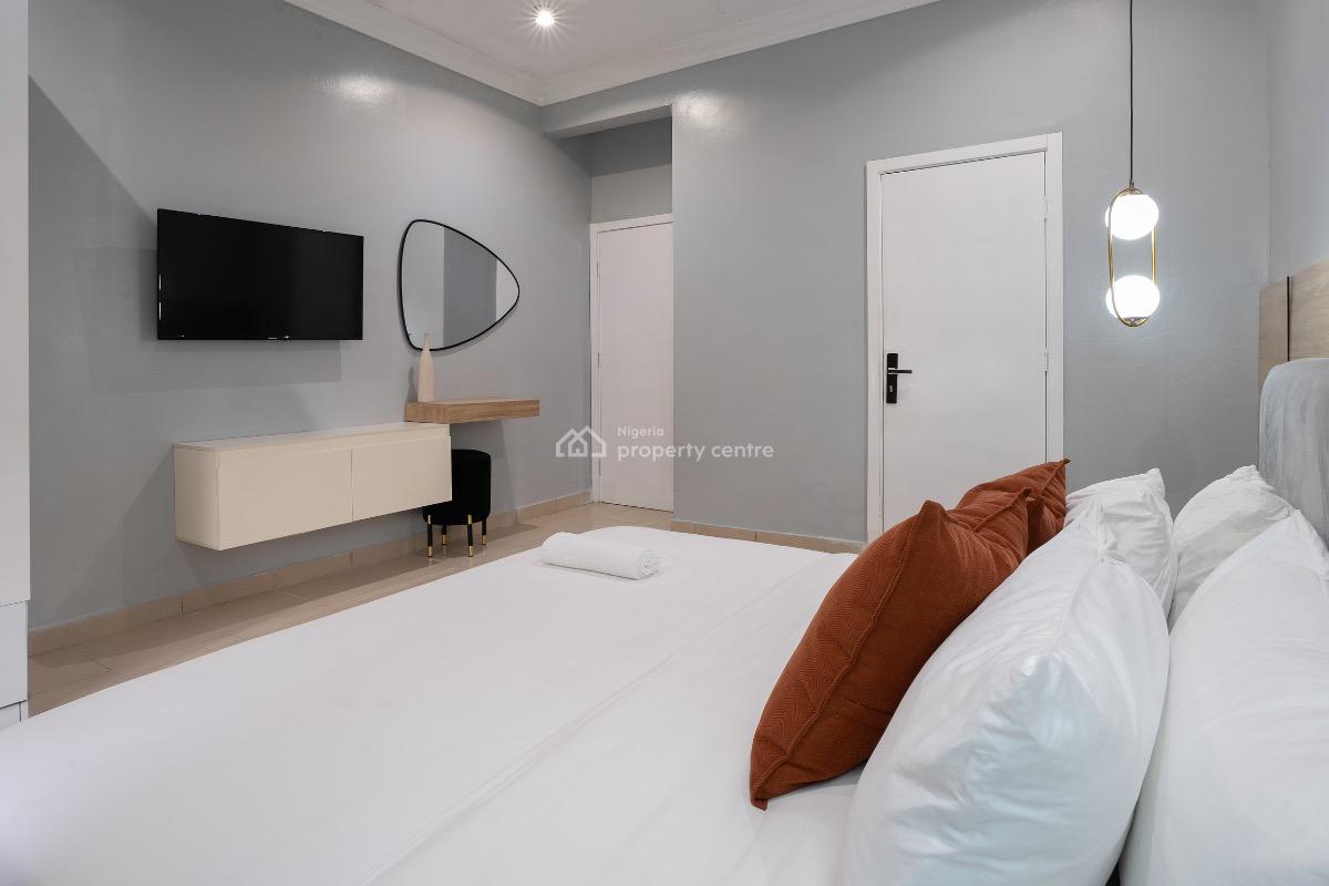 a Very Clean and Nicely Furnished 3 Bedroom Flat in Osapa London Lekki, Cadogan Estate, Osapa, Lekki, Lagos, Flat / Apartment Short Let