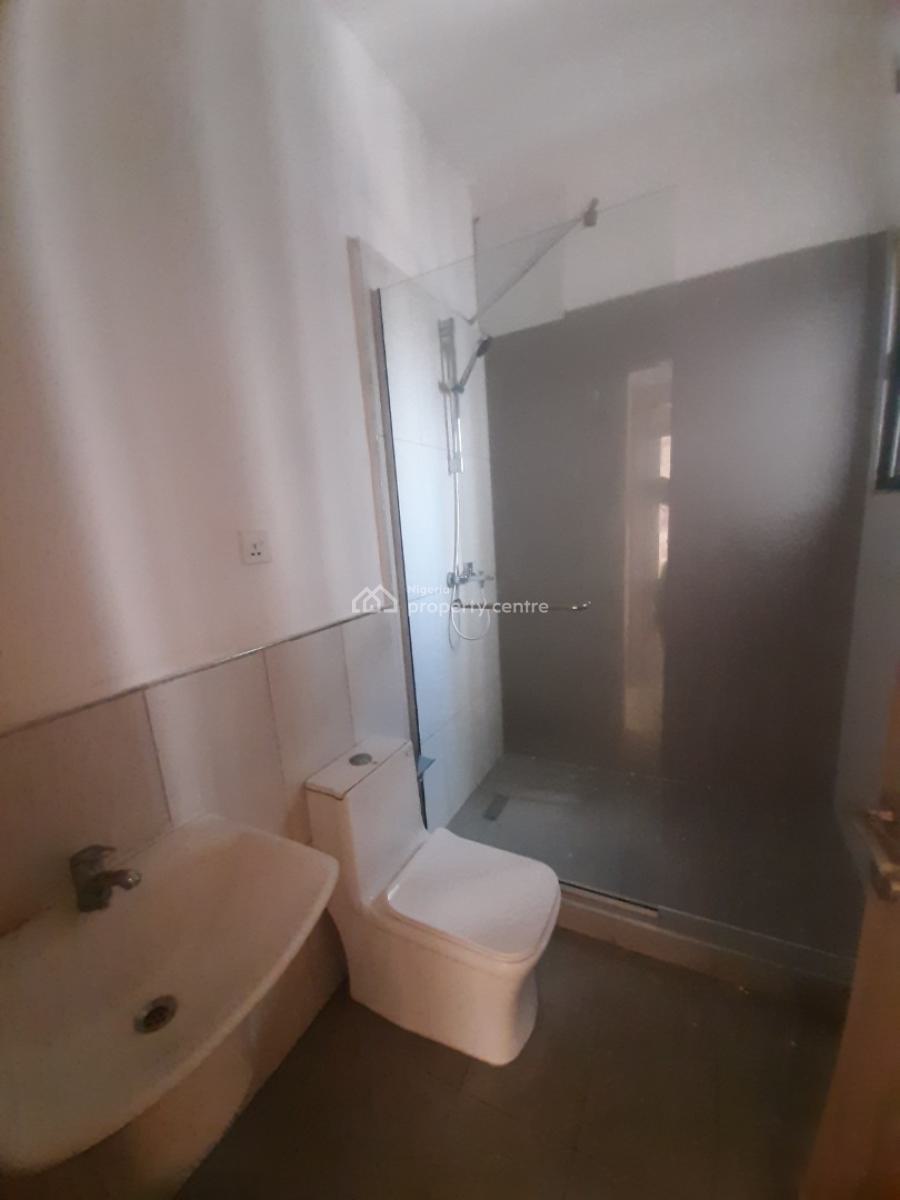 Newly Built and Serviced with 24/7 Power Supply 2 Bedroom En-suite Fla, Lekki Phase 1, Lekki, Lagos, Flat / Apartment for Rent