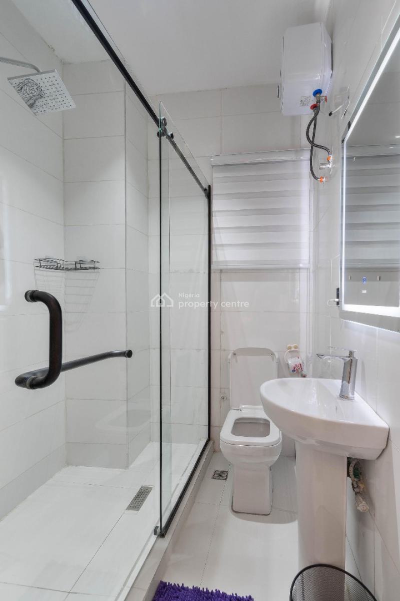 Luxury City View 2 Bedroom Apartment, Swimming Pool, Ps5 and Snooker, Freedom Way, Off Admiralty Way, Lekki Phase 1, Lekki, Lagos, Flat / Apartment Short Let