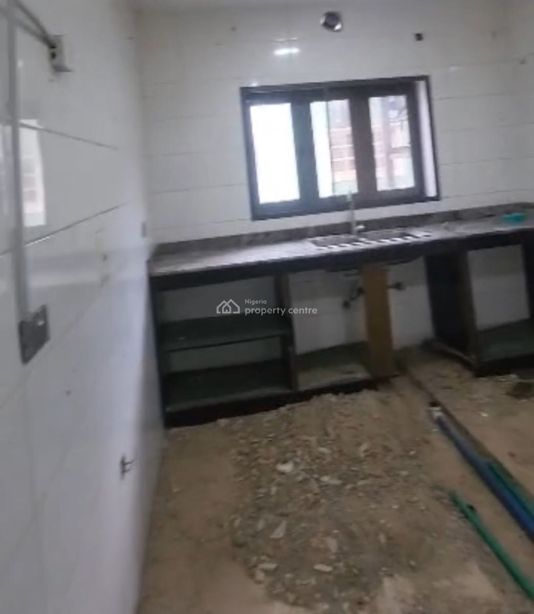 Spacious Luxury 3 Bedroom Flat , Tarred Rd, By Arab, Utako, Abuja, Flat / Apartment for Rent