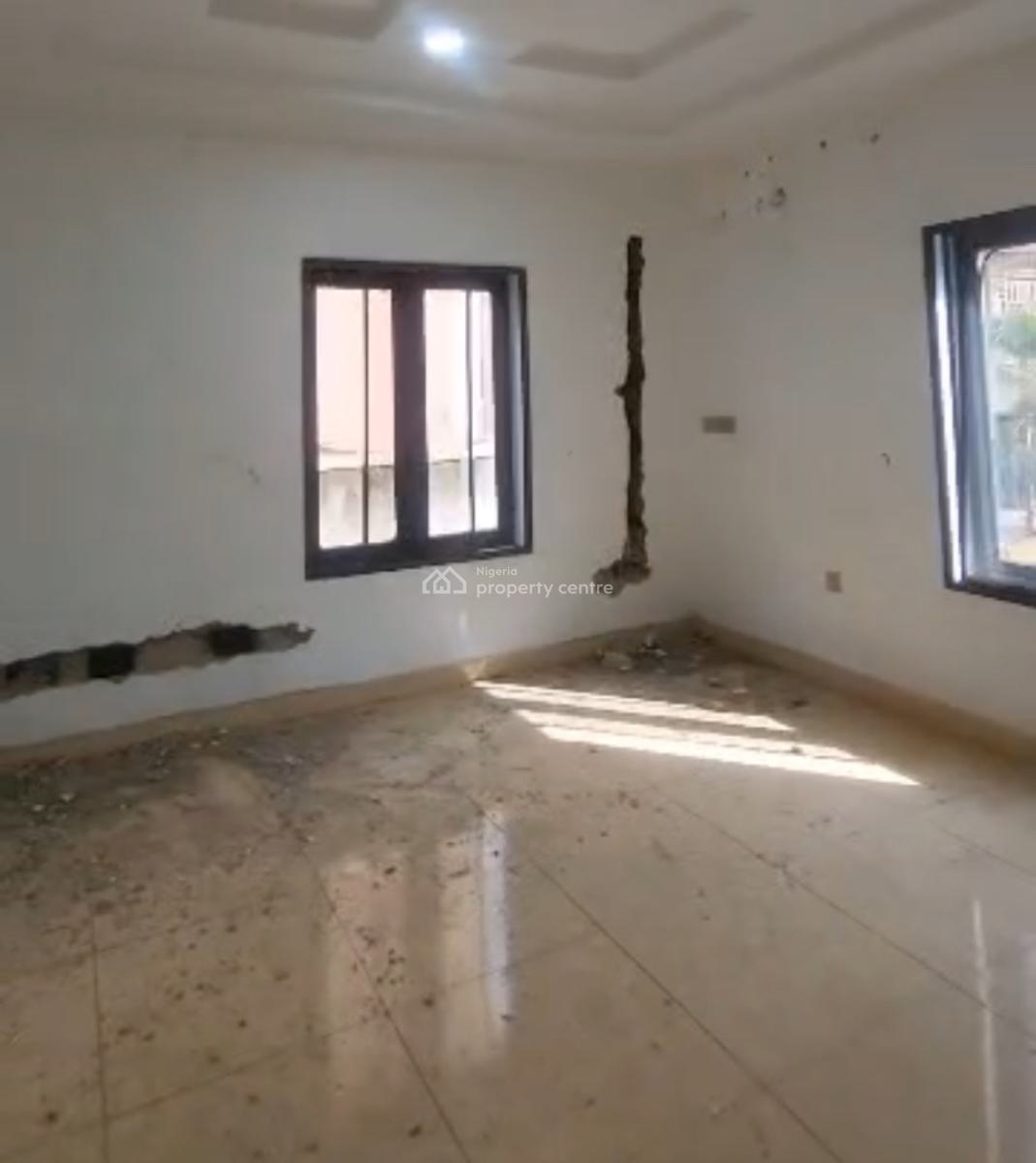 Spacious Luxury 3 Bedroom Flat , Tarred Rd, By Arab, Utako, Abuja, Flat / Apartment for Rent