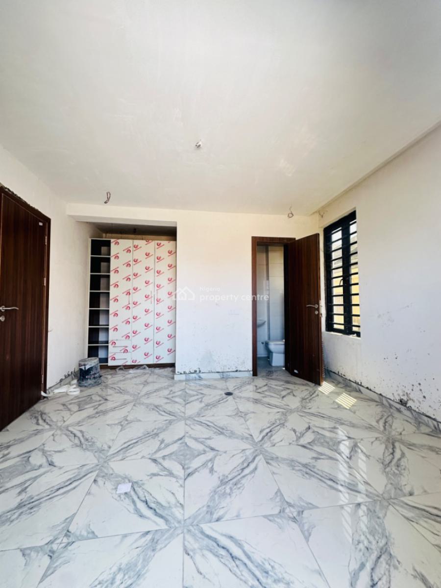 2 Bedrooms Apartment Available, Ologolo, Lekki, Lagos, Flat / Apartment for Sale