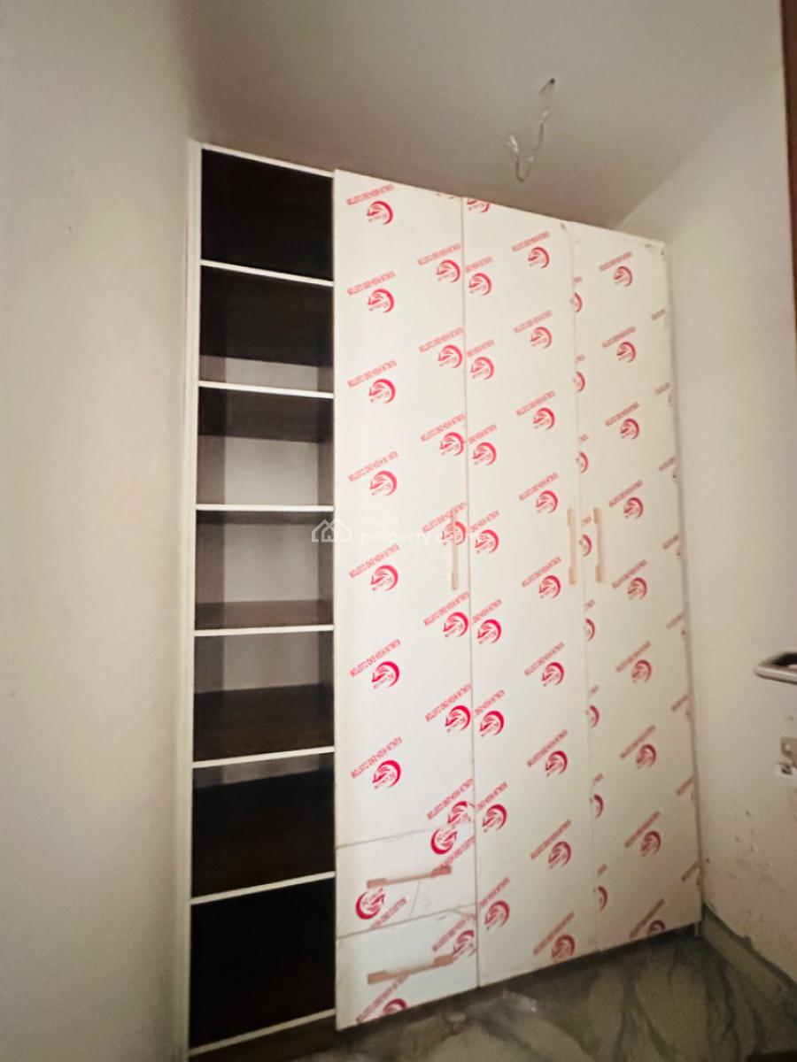 2 Bedrooms Apartment Available, Ologolo, Lekki, Lagos, Flat / Apartment for Sale