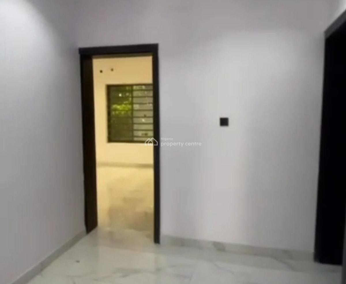 Ten (10) Units of 3 Bedrooms Flats, Off Admiralty Way, Lekki Phase 1, Lekki, Lagos, Flat / Apartment for Sale