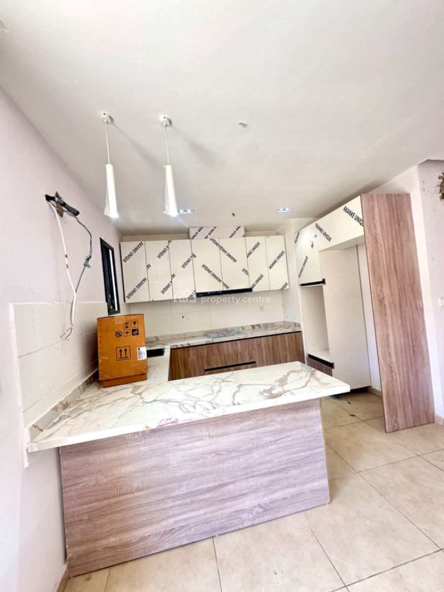 Smart 2 Bedrooms Apartment with Swimming Pool and Gym, Ologolo, Lekki, Lagos, Flat / Apartment for Sale