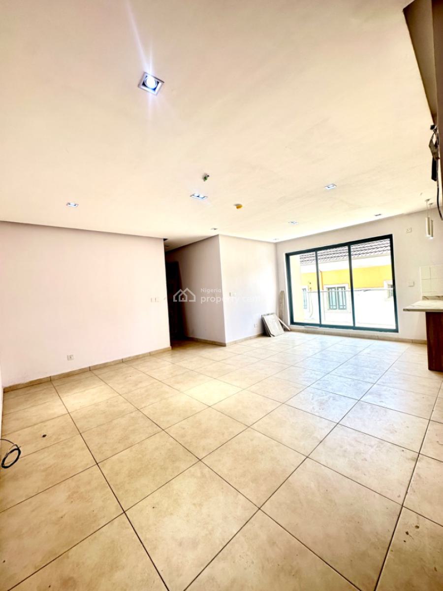 Smart 2 Bedrooms Apartment with Swimming Pool and Gym, Ologolo, Lekki, Lagos, Flat / Apartment for Sale