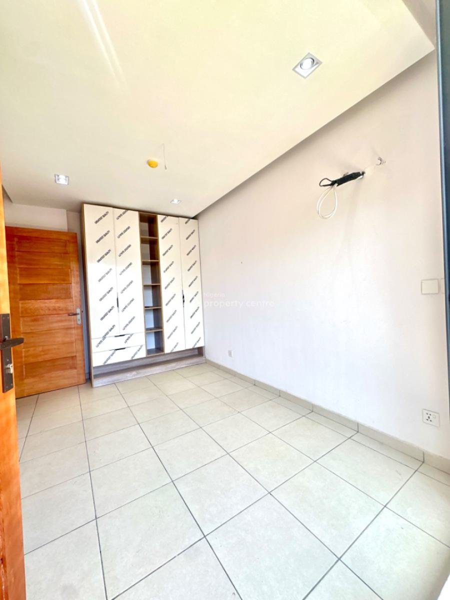 Smart 2 Bedrooms Apartment with Swimming Pool and Gym, Ologolo, Lekki, Lagos, Flat / Apartment for Sale