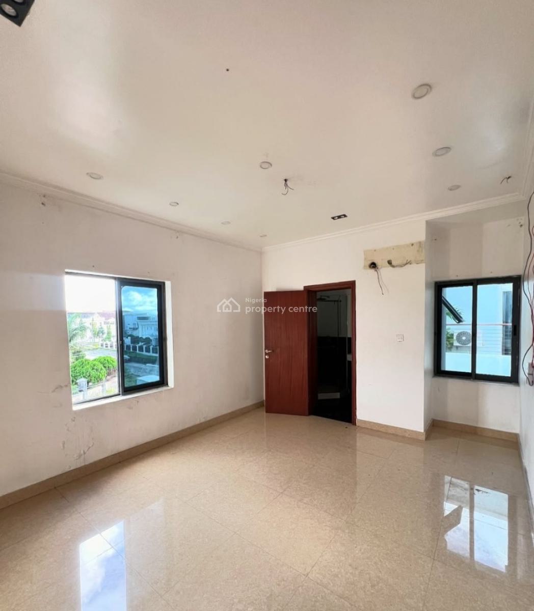 Self-serviced, Come with Your Own Generator 3 Bedroom En-suite Flat, Lekki Phase 1, Lekki, Lagos, Flat / Apartment for Rent