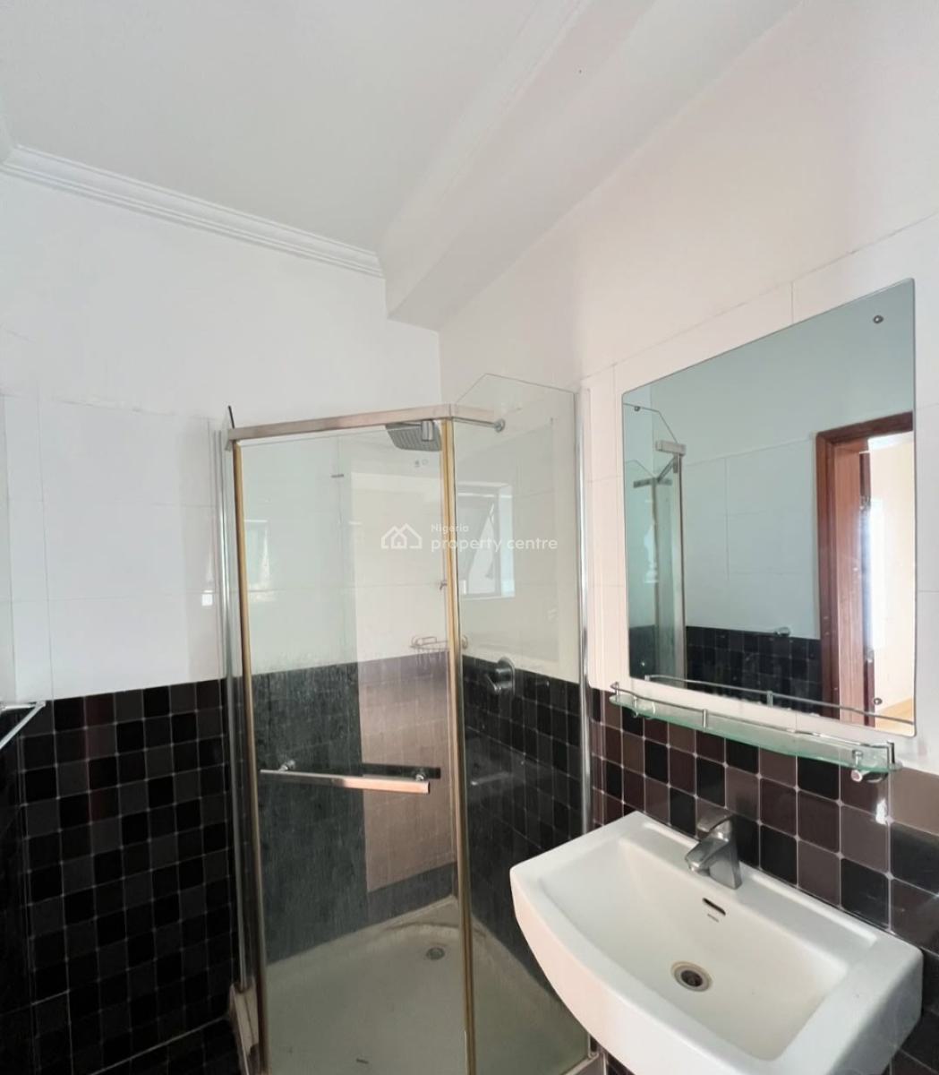 Self-serviced, Come with Your Own Generator 3 Bedroom En-suite Flat, Lekki Phase 1, Lekki, Lagos, Flat / Apartment for Rent