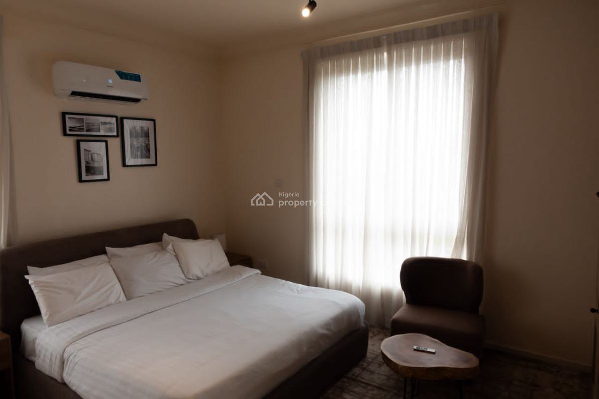 2 Bedroom Luxe Apartment with Swimming Pool, Ikoyi, Lagos, Flat / Apartment Short Let